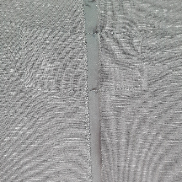 Pure + Good Anthropologie V-Neck Tee Long Sleeve Satin Trim Women Top - Picture 6 of 6